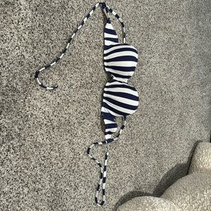 Matching swim top to the bottoms